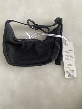 New! BAGGU Crescent Bag Charm black